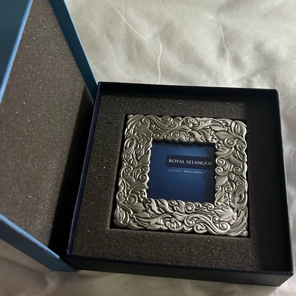 Royal Selangor pewter Picture Frame